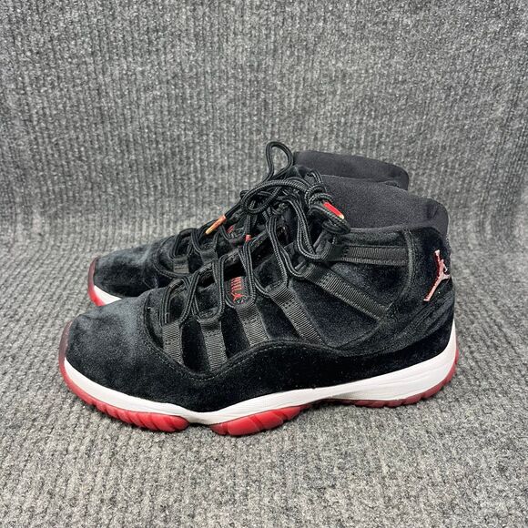 Nike Air Jordan 11 Retro Bred Velvet Black Red Womens Size 8 DB5457-061 - Picture 3 of 10